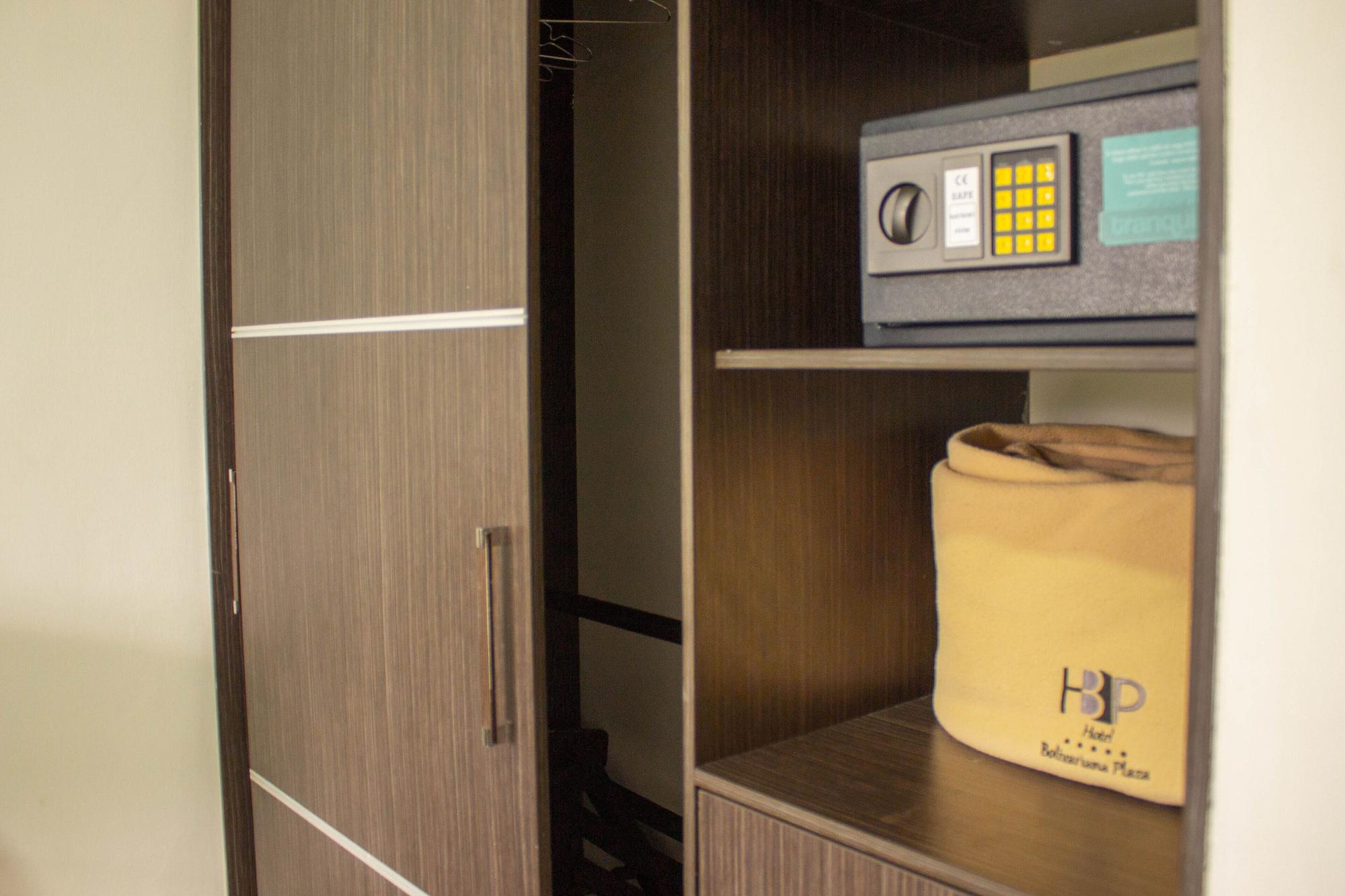 Hotel Bolivariana Plaza Medellín Zewnętrze zdjęcie