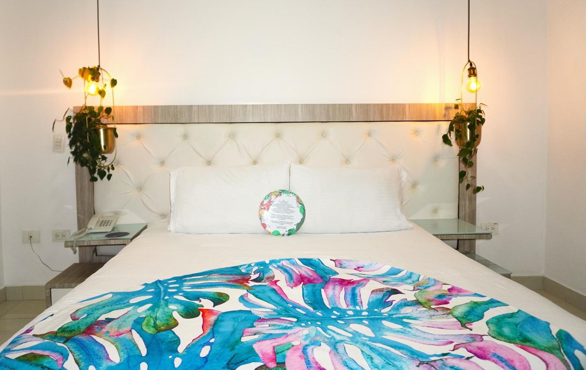 Hotel Bolivariana Plaza Medellín Zewnętrze zdjęcie